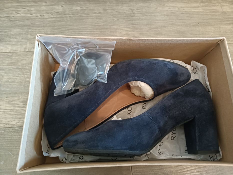 Buty czółenka na słupku Ryłko 38 granatowe welur naturalny