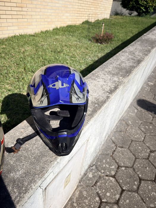 Capacetes de enduro em bom estado