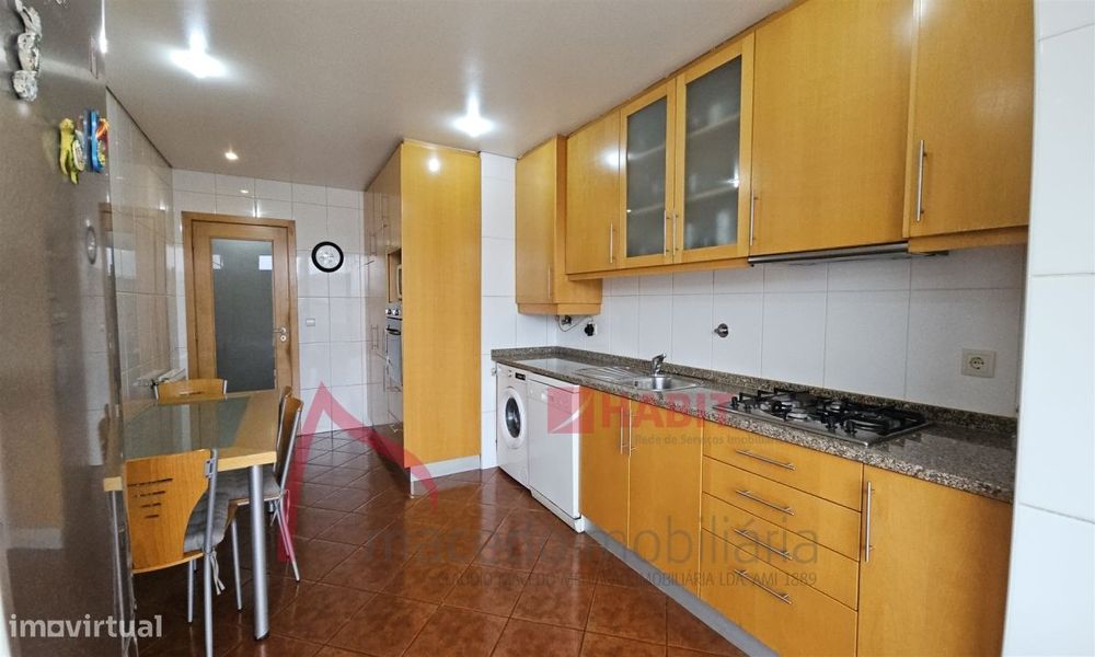 Apartamento T3 com 2 frentes e varandas em Ferreiros – Braga  O Seu Ap