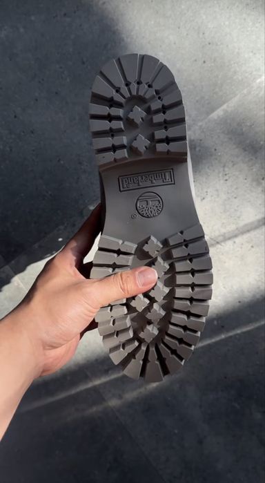 Timberlend сірі класні новенькі 42 розмір