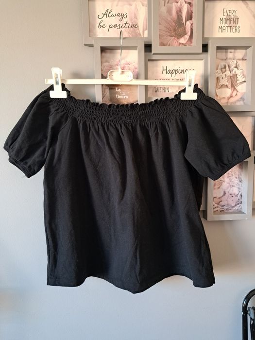 Czarna bluzka hiszpanka