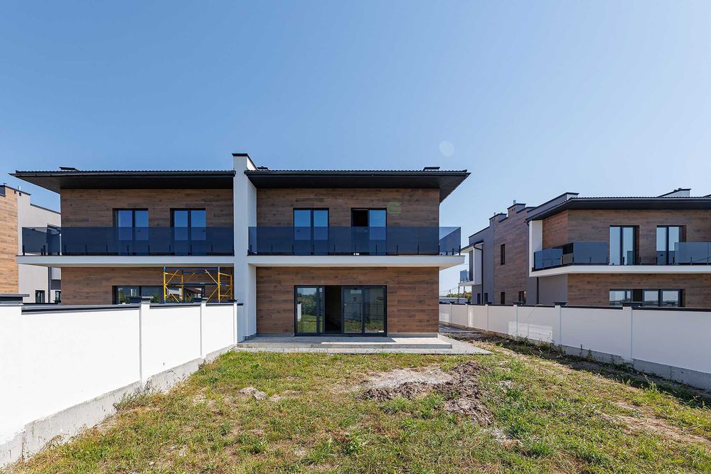 Продаж котеджів в Сокільниках біля озера Козацька рада