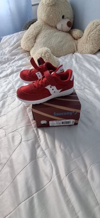 Продам кросівки.Saucony.На дівчинку.Розмір 28