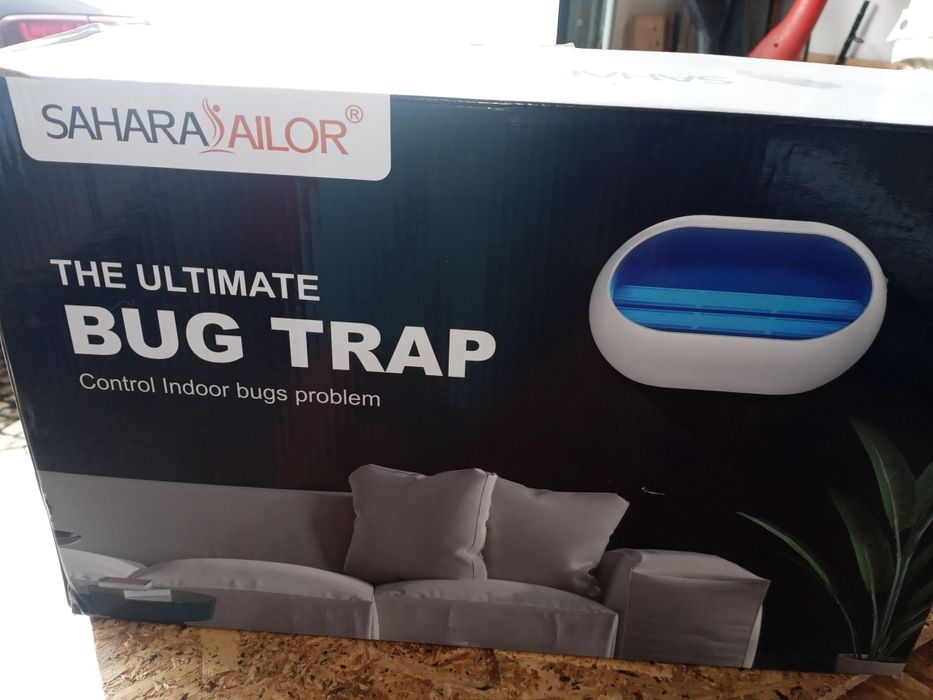 Suporte de papel higiénico , papel de mãos e apanha moscas