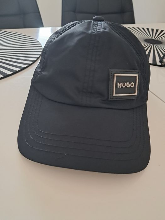 Sprzedam czapkę Hugo Boss