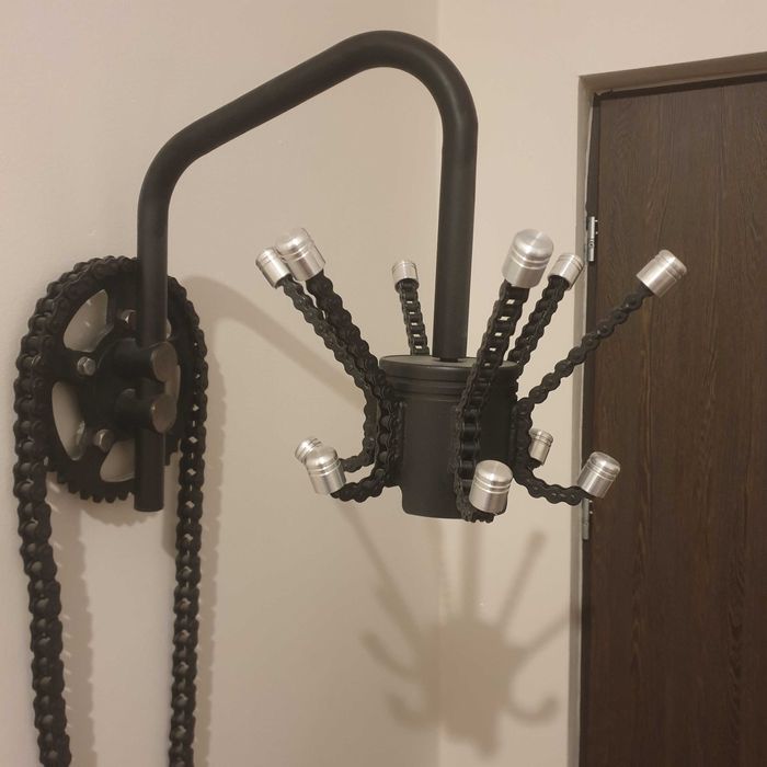 wieszak na ubrania kurtki łańcuch zębatka