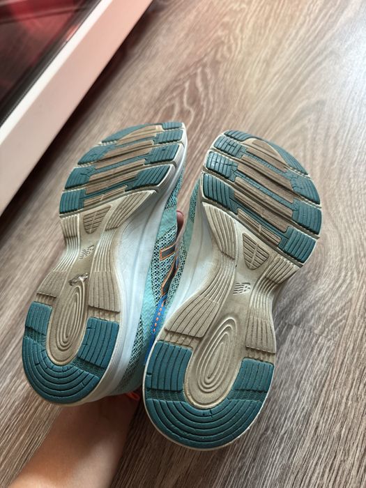 Кросівки New Balance