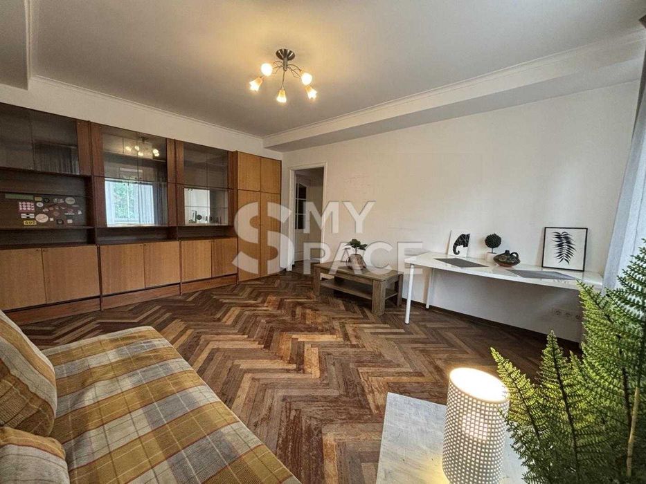 БЕЗ КОМІСІЇ Продаж 3-к квартири вул.Антонова 43 Солом'янський район