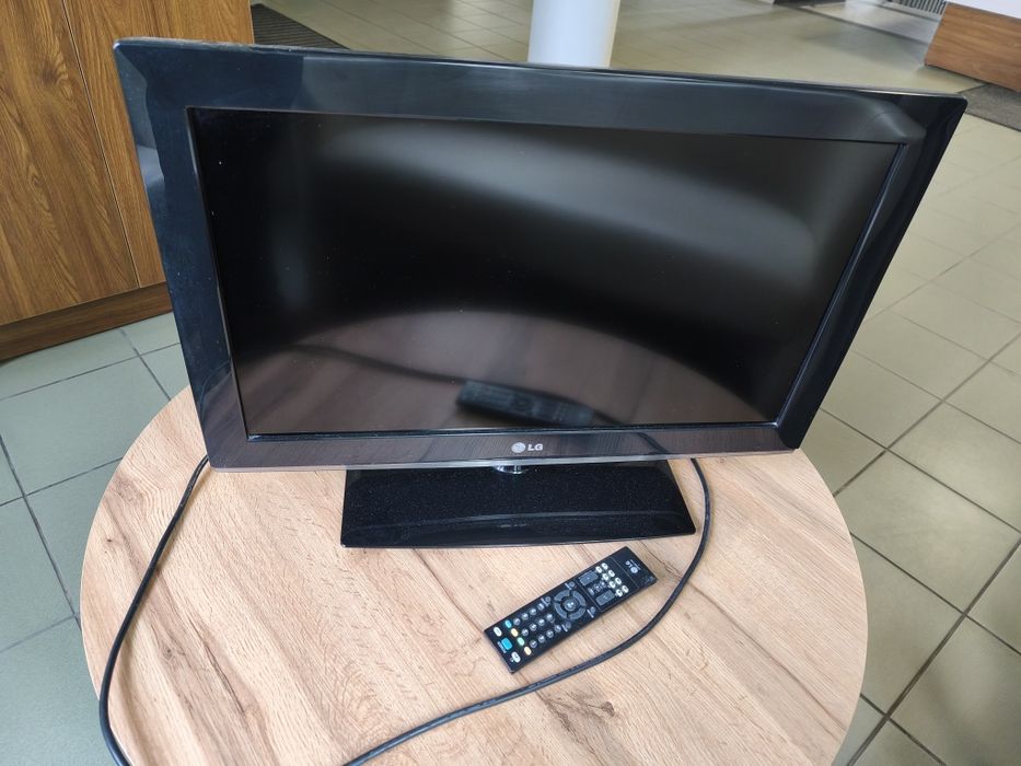 Sprzedam telewizor LG 26 cali używany