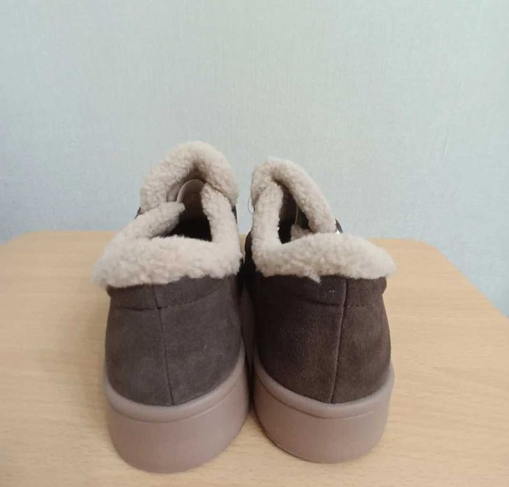 Продам зимові ботинки