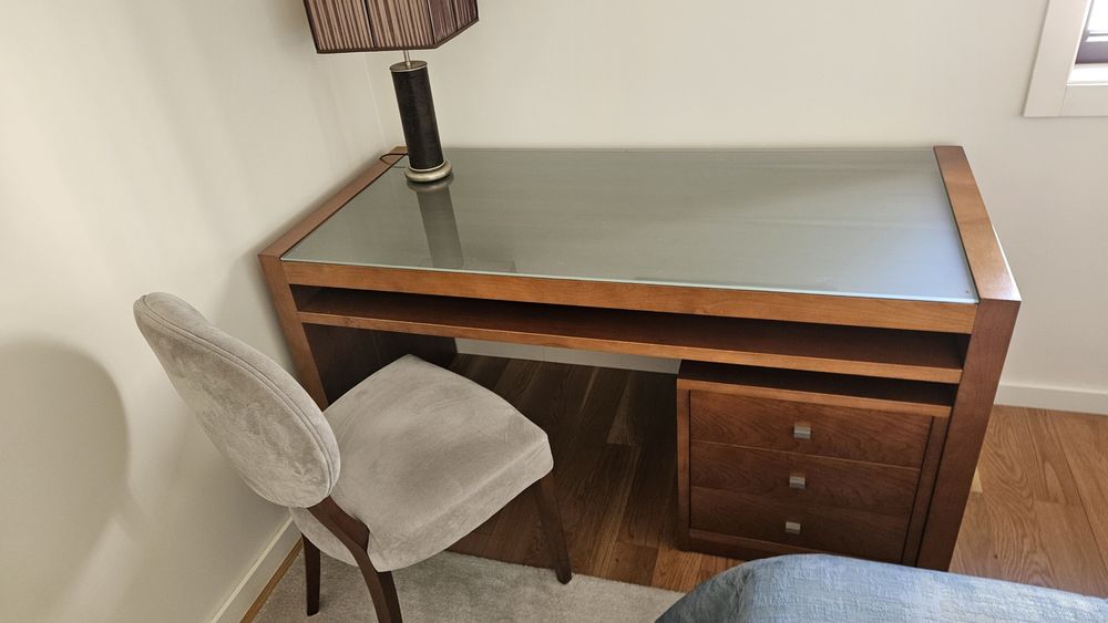 Mobilia quarto 140cm + colchao NOVO