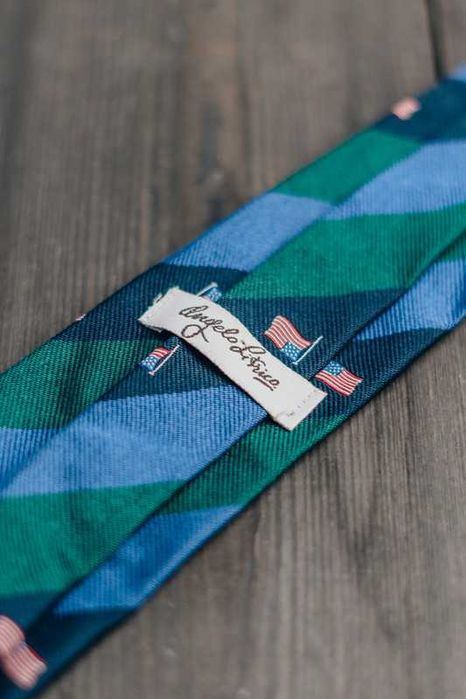 Krawat regimental, C&A Angelo Litirco w pasy i flagi