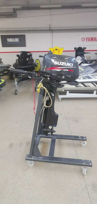 silnik zaburtowy Suzuki DF 6 AS Czarny