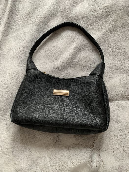 Чорна жіноча сумка