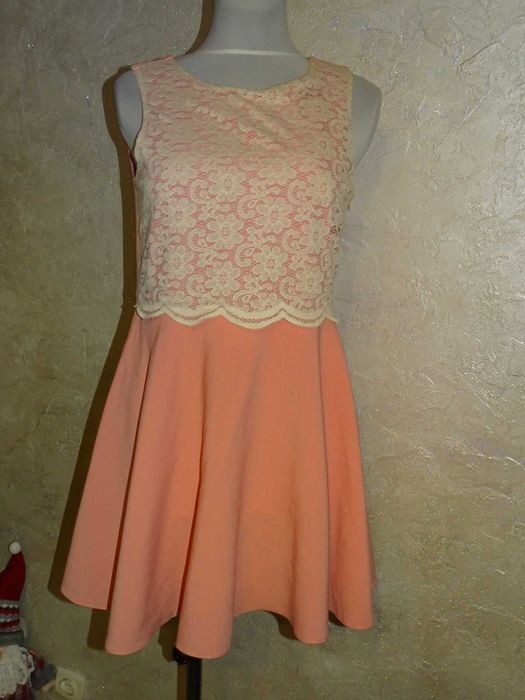 Sukienka rozkloszowana L