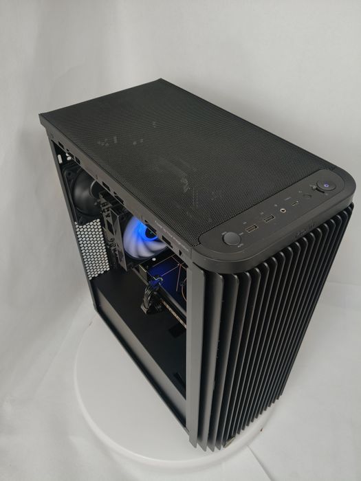 Komputer Gamingowy i9-14900,32 GB RAM DDR5,RTX 5070 Ti 16 GB,Win 11