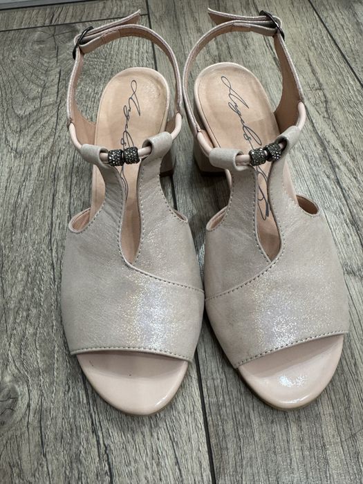 Босоніжки натуральна Італійська шкіра розмір 36