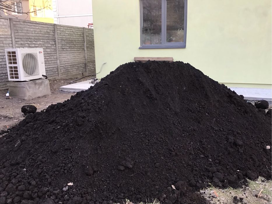 Чорнозем, грунтосуміш, торф