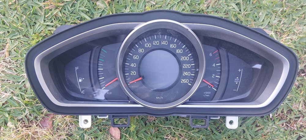 Quadrante volvo v40 novo