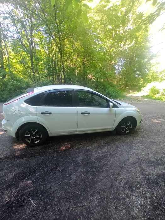 Ford focus 2 res