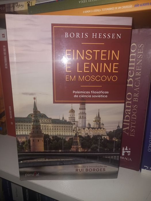Einstein e Lenine em Moscovo