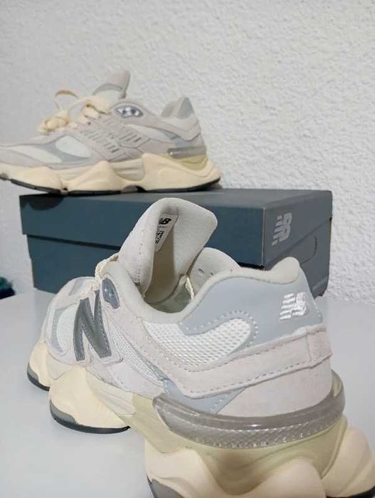 New Balance 9060 Beige Grey Silver R.44