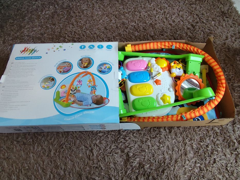 Tapete Ginásio Musical Bebé c/ Piano + Brinquedos – Como Novo + Oferta