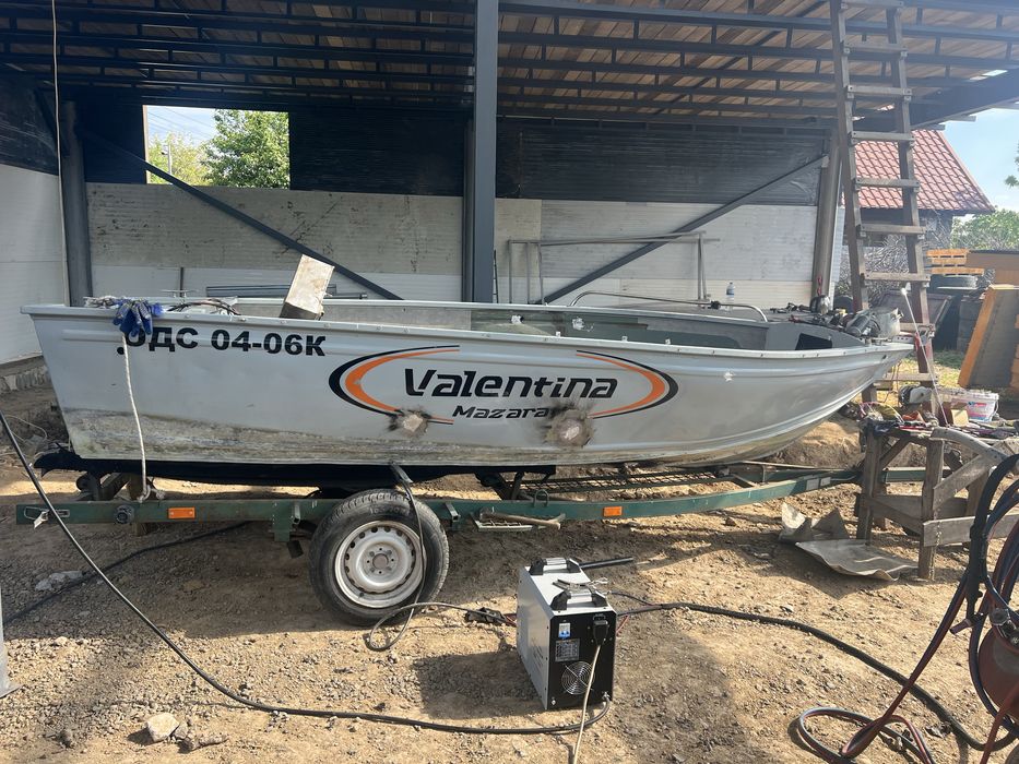 Моторний човен алюмінієвий