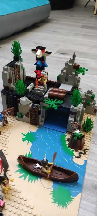 Lego System wioska indiańska 6766 / 6763 z 1997 roku