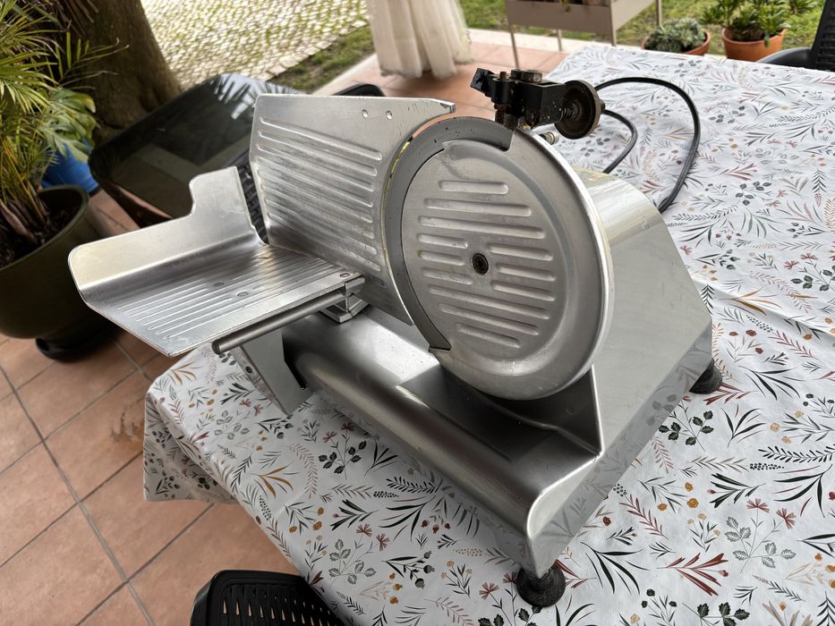Fiambreira profissional em metal