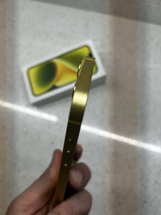 iPhone 14 128 GB Yellow (акб 81%) Б/В