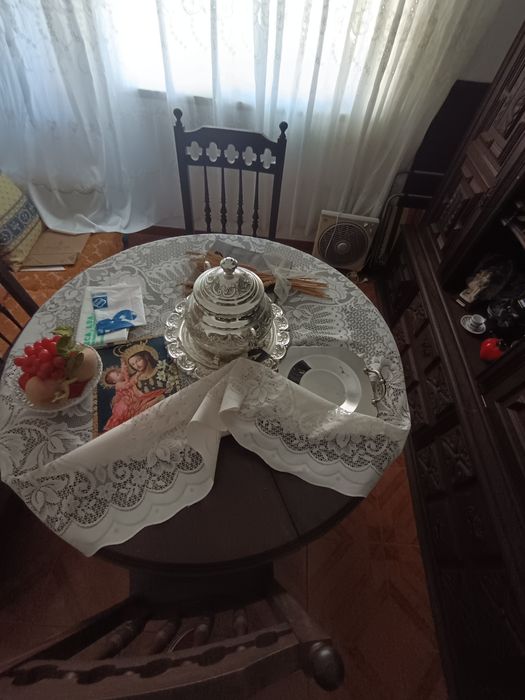 Mesa de jantar com cadeiras