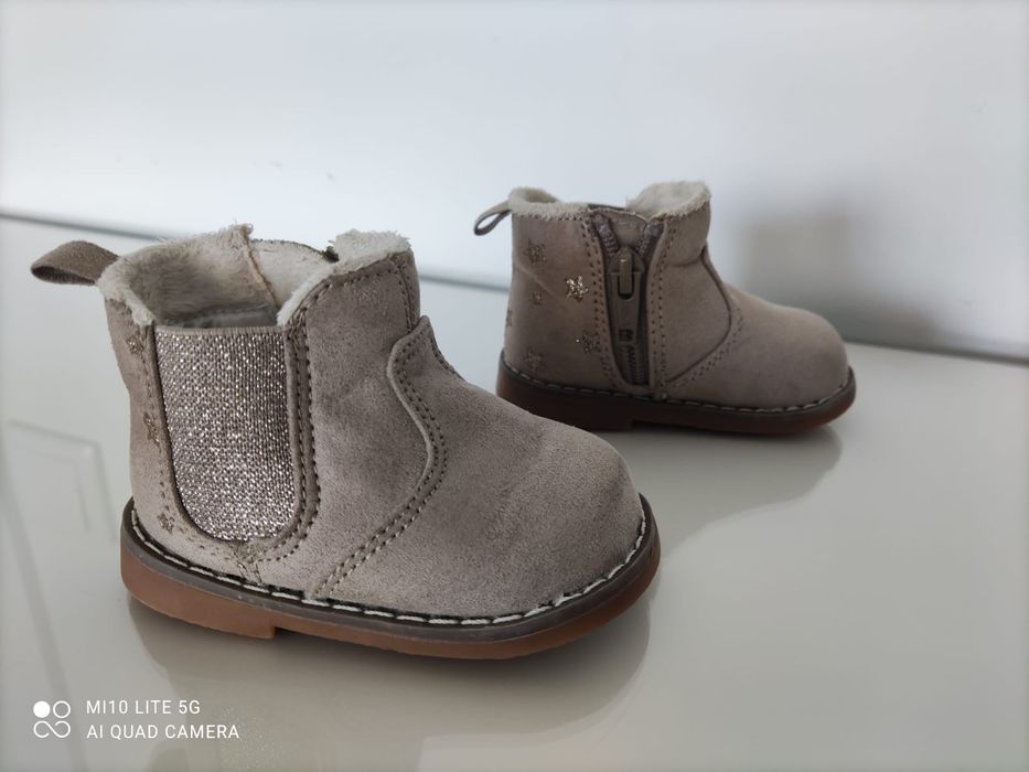 Botas - Tamanho 16-17