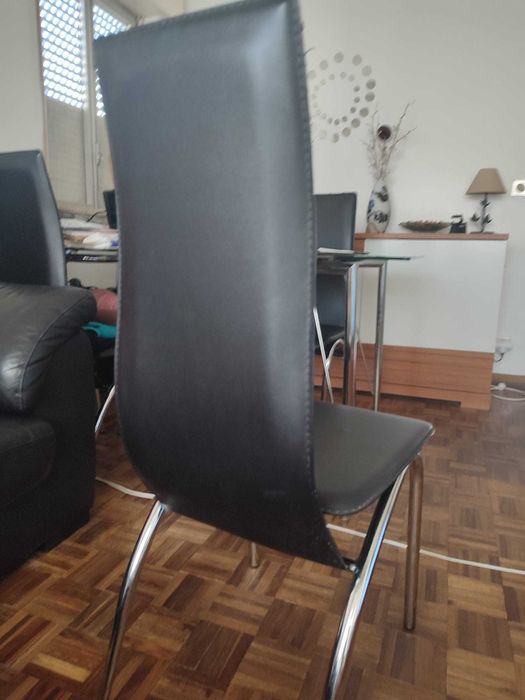 Mesa vidro com 4 cadeiras altas