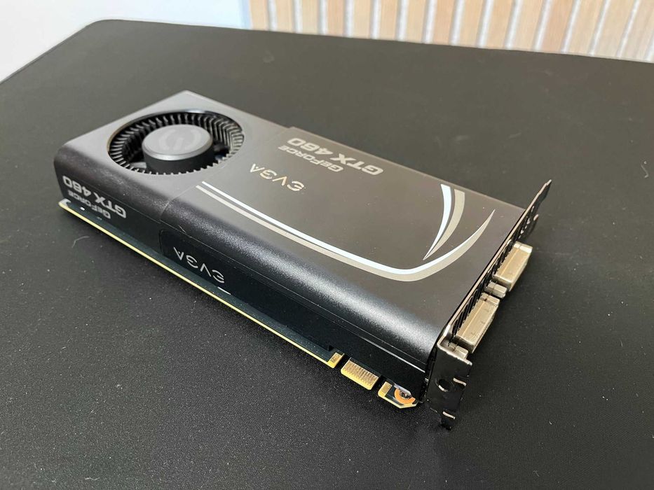 Placa gráfica Geforce GTX 460 1 GB GDDR5