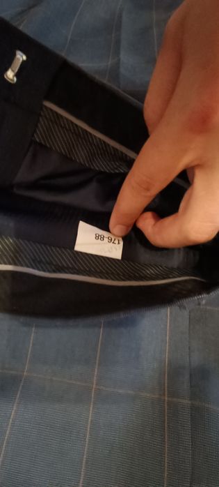 Garnitur granatowy w kratkę