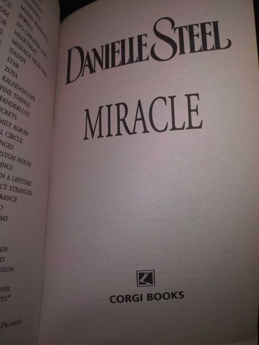 Даніель Стіл Диво англійська мова. Стан ідеальний.