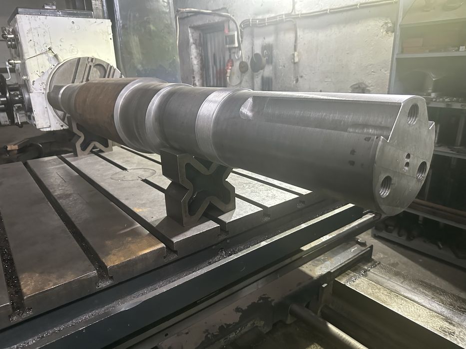 Вал ексцентриковий для щокової дробарки СМ-741