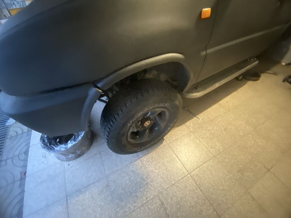 Jantes 15 6x139,7 com pneus 235  75  r15 mais espacadores