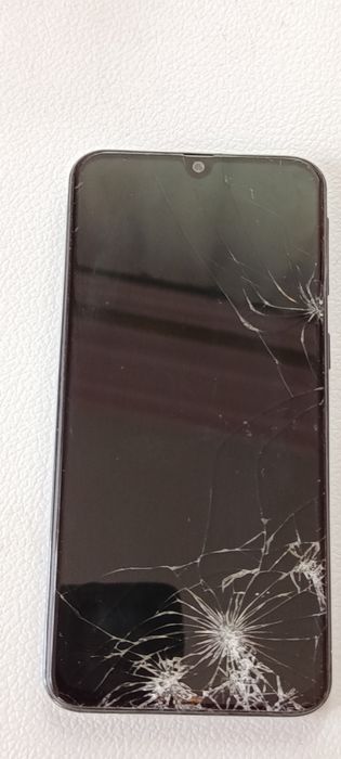 телефон  Samsung a40