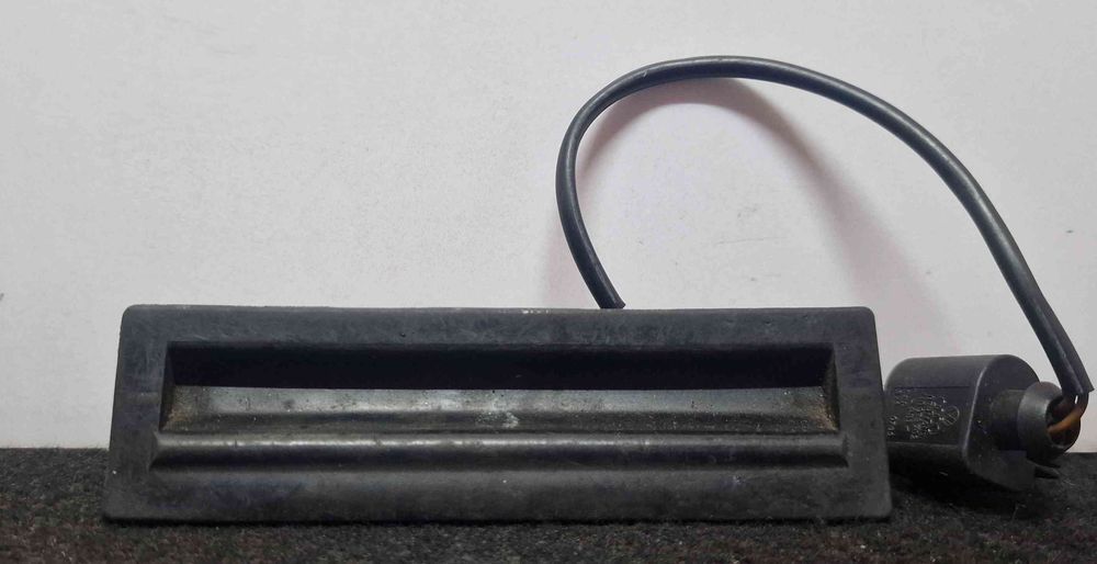 Botão / Interruptor de Abertura da Mala VW PASSAT B5.5 Variant (3B6) ano 2002