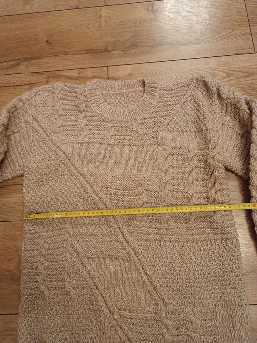 Sweterek  wełniany