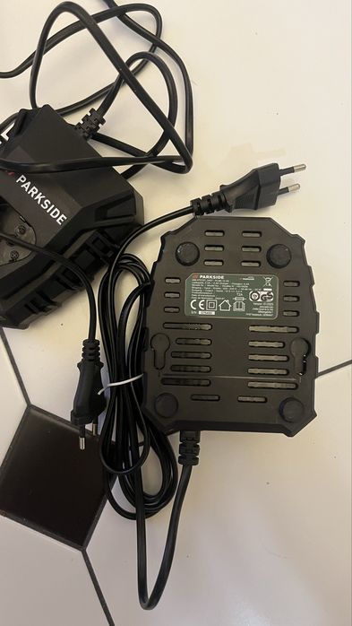 Ładowarka PARKSIDE 12V (2.4A) – NOWA, bez pudełka