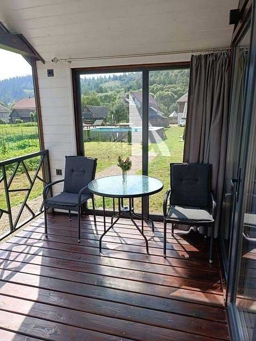 Котедж на 3-х осіб. Вид на гори