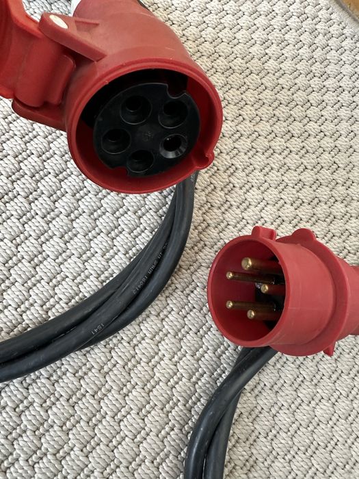 Three-Phase Sockets64172208358787124