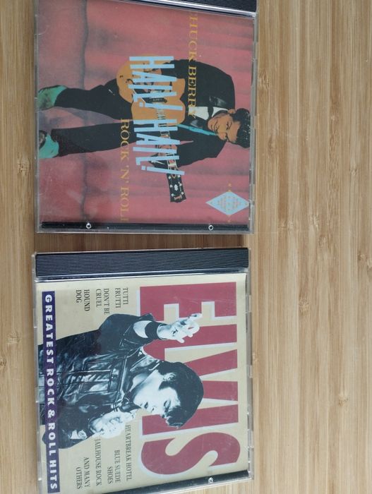 Elvis e Chuck Berry CDs