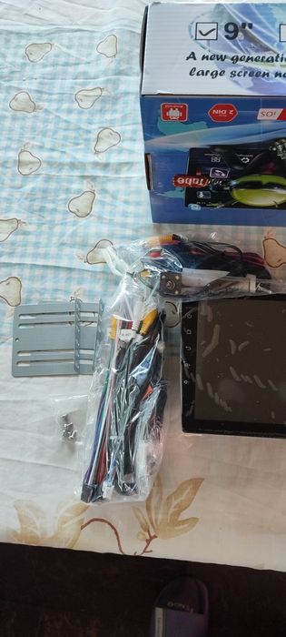 Autorádio 2 Din , ecrã 10,1" Android 10.0  MP5  2+32gb Rom, GPS, Wifi