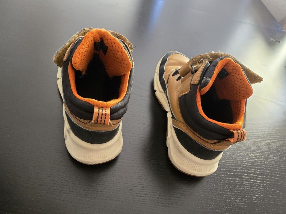 33 / Botas Geox Impermeáveis