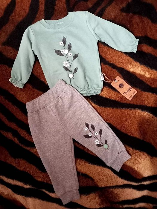 Костюм для дівчинки