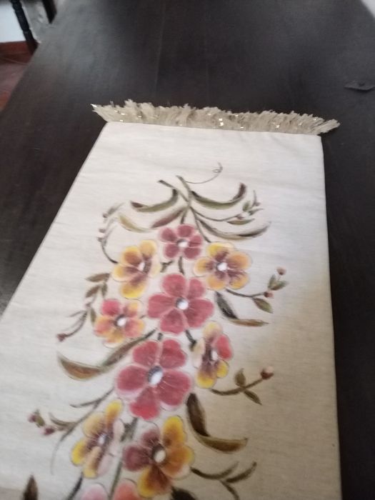 Caminho de mesa pintado